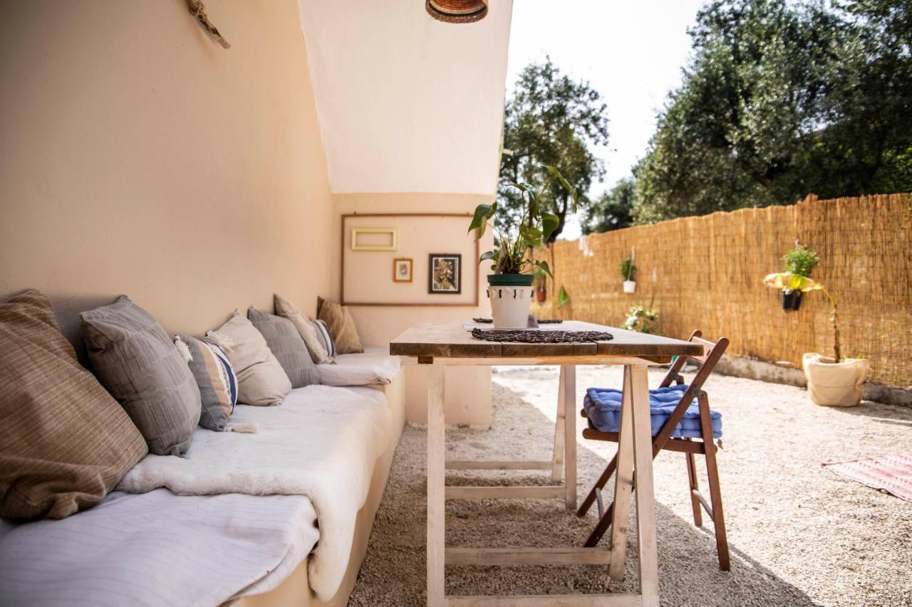 Tune Inn Activity Guesthouse- Over 24'S إيبسوس المظهر الخارجي الصورة