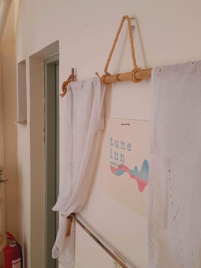 Tune Inn Activity Guesthouse- Over 24'S إيبسوس المظهر الخارجي الصورة